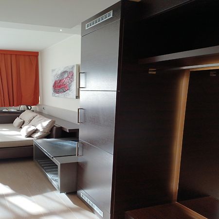 Rmh Modena Des Arts Hotell Eksteriør bilde