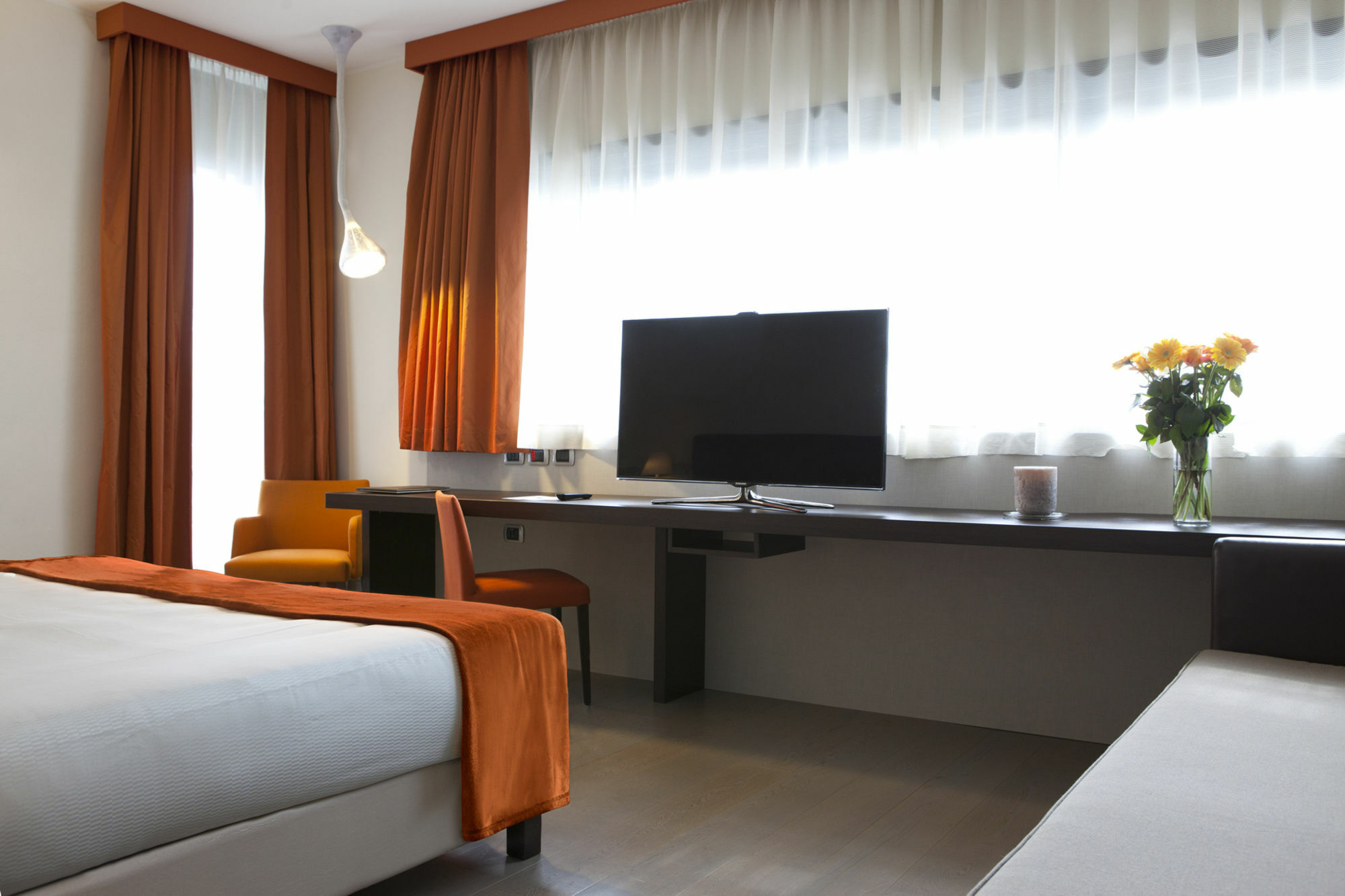 Rmh Modena Des Arts Hotell Eksteriør bilde